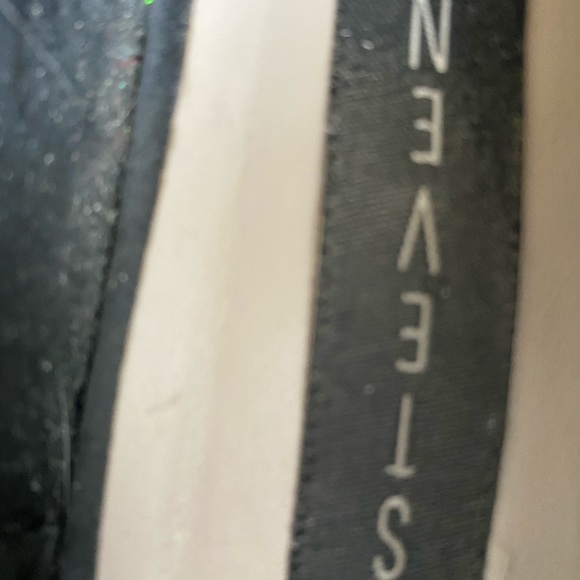 STEVEN by Steve Madden Black Flack Jeweled Gold - Picture 3 of 10